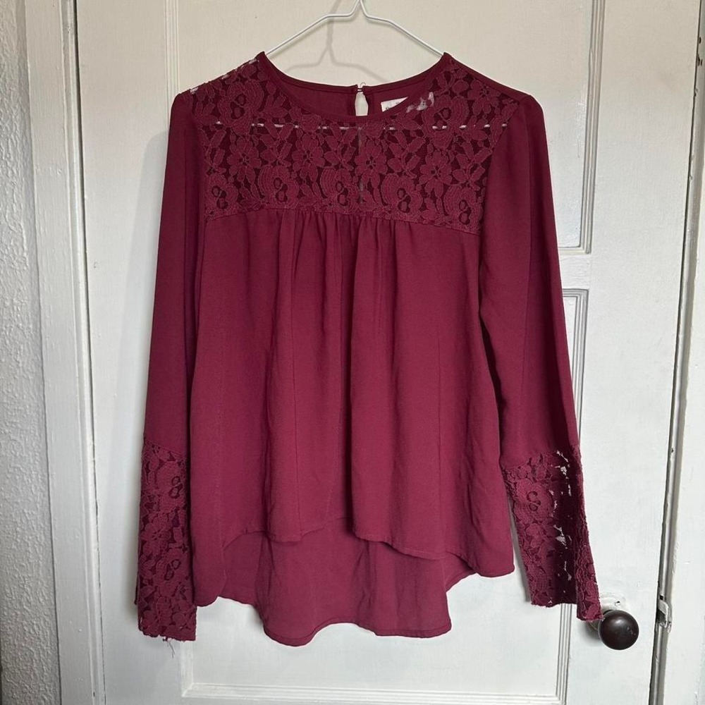 Abercrombie Burgundy‎ Lace Long Sleeve Blouse – Small